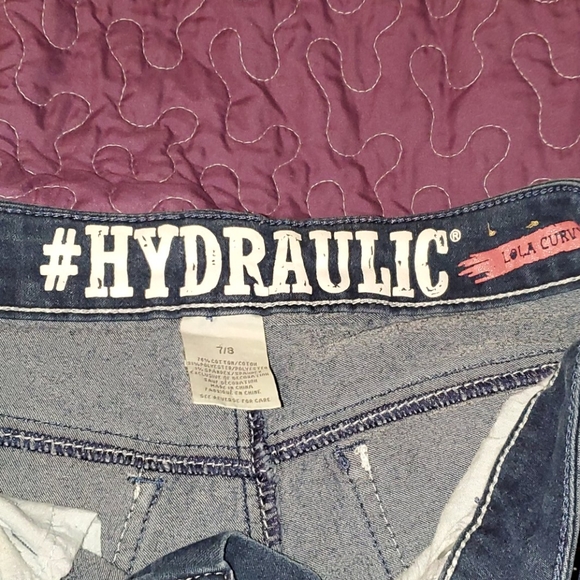 Mid length shorts - Picture 3 of 3